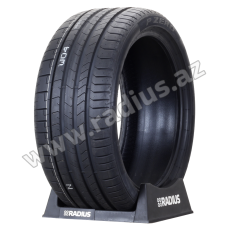 Pzero Sports Car 275/35 R19 